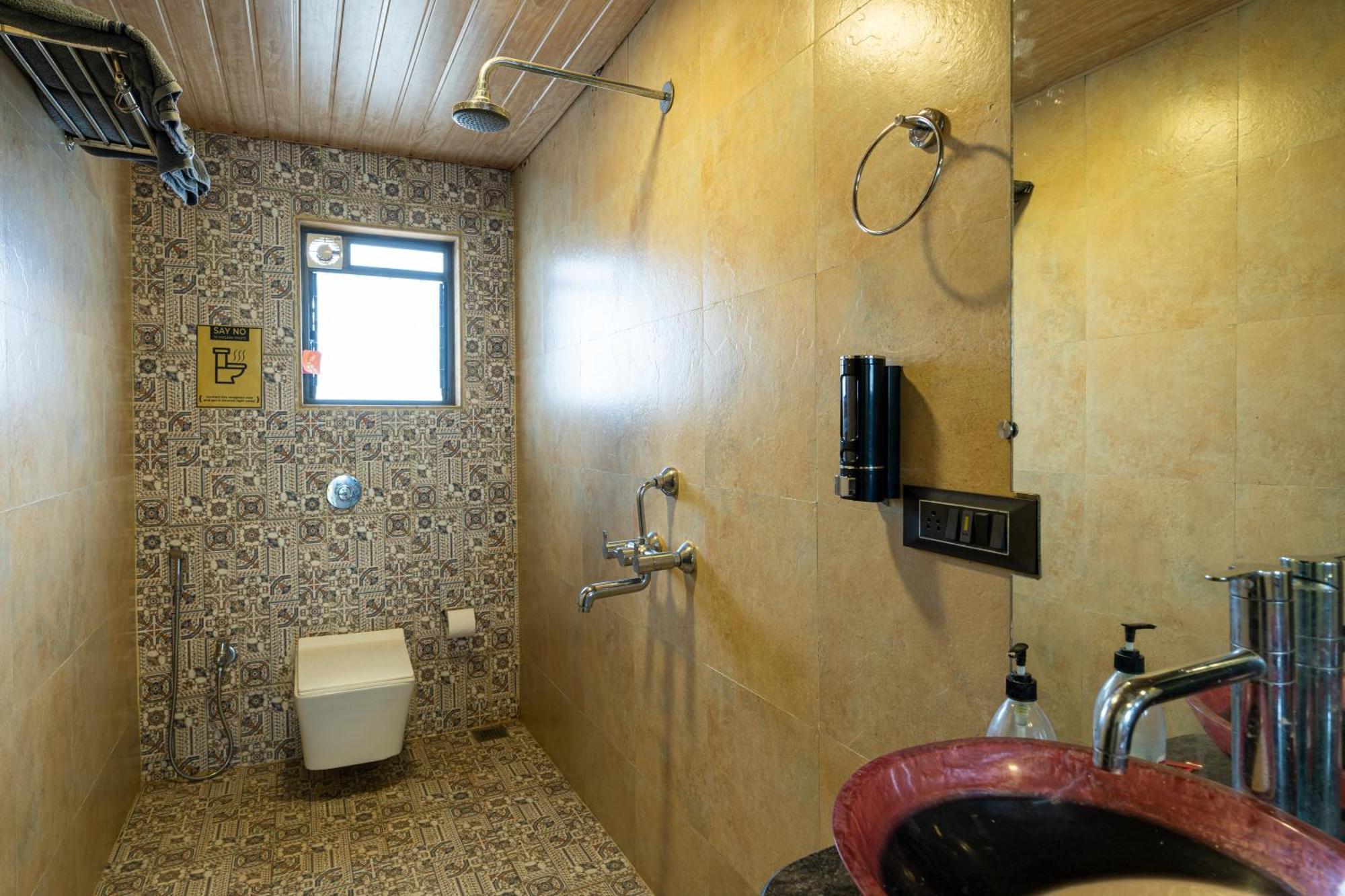 The Hosteller Kasol, Riverside Kamer foto